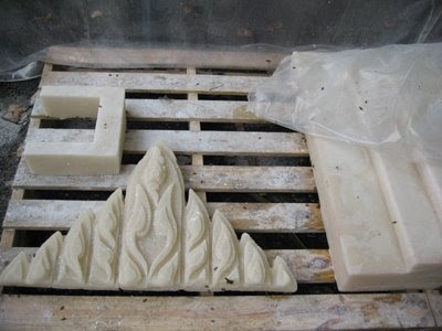 4-9-08 Mote and its mold